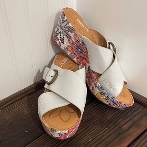 NWT Born Women's White and Colorful Wedge Sandals